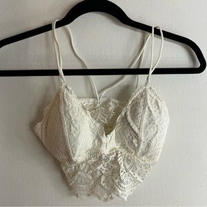 Gilly Hicks Cream Lace Crop Top